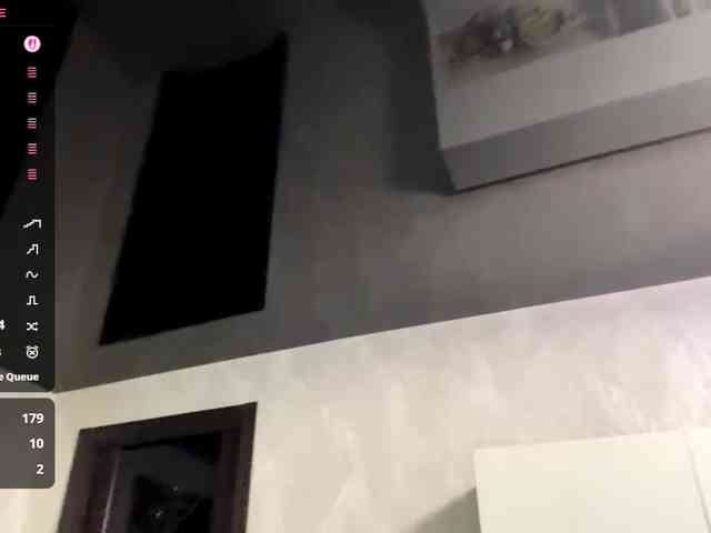 KatriceSarcone webcam