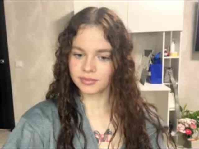 KatriceSarcone webcam