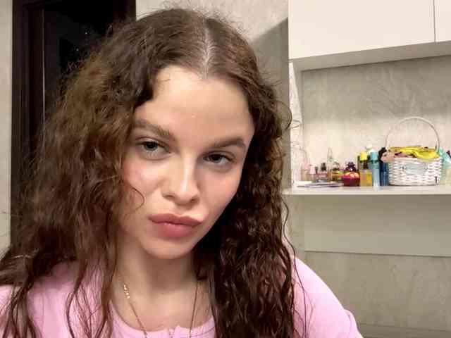KatriceSarcone webcam