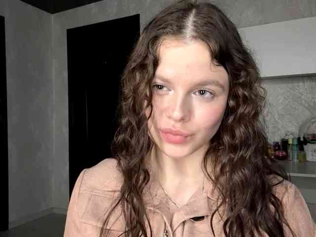KatriceSarcone webcam