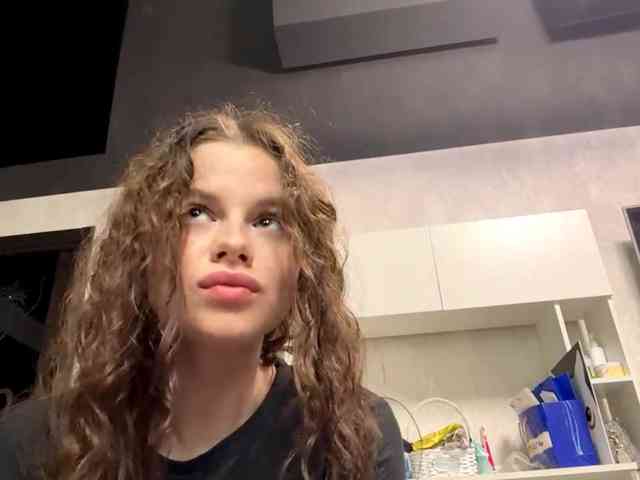 KatriceSarcone webcam