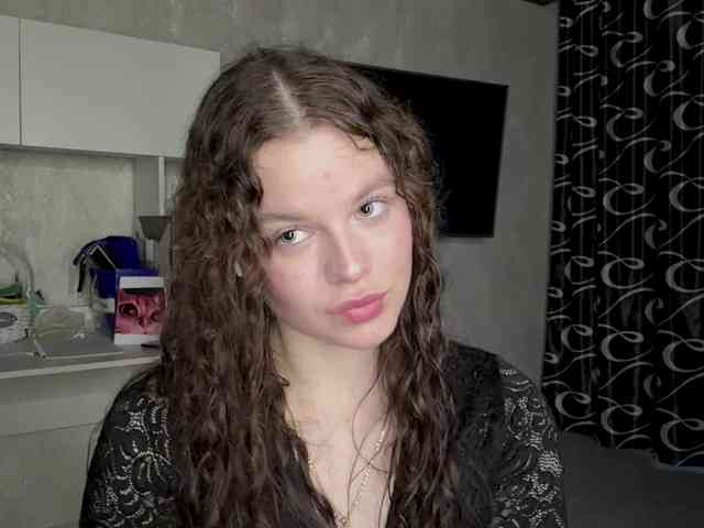 KatriceSarcone webcam