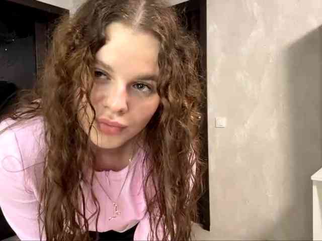 KatriceSarcone webcam