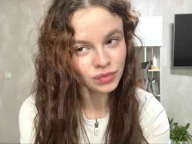 KatriceSarcone webcam