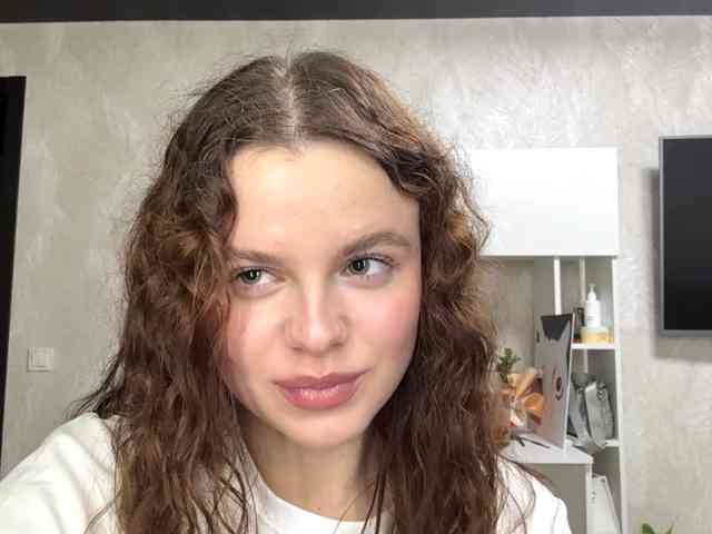 KatriceSarcone webcam