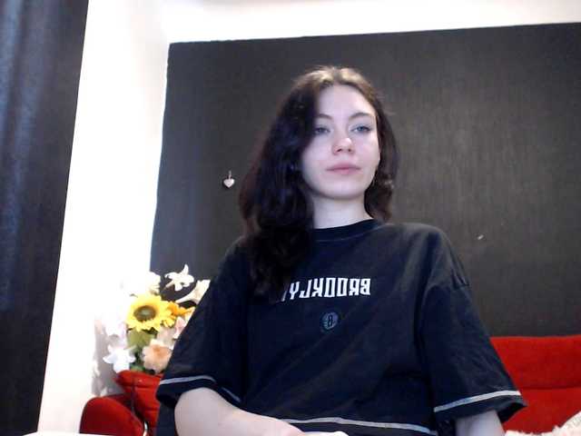 Danielle-Morina live cam on BongaCams