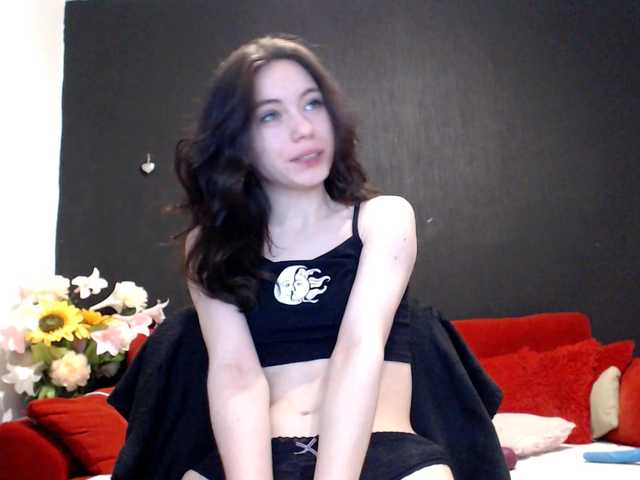 Danielle-Morina live cam on BongaCams