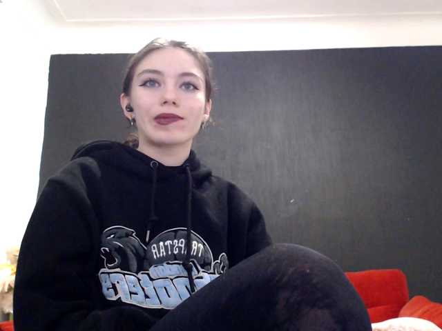 Danielle-Morina live cam on BongaCams