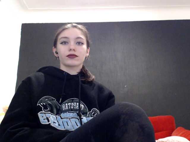 Danielle-Morina live cam on BongaCams