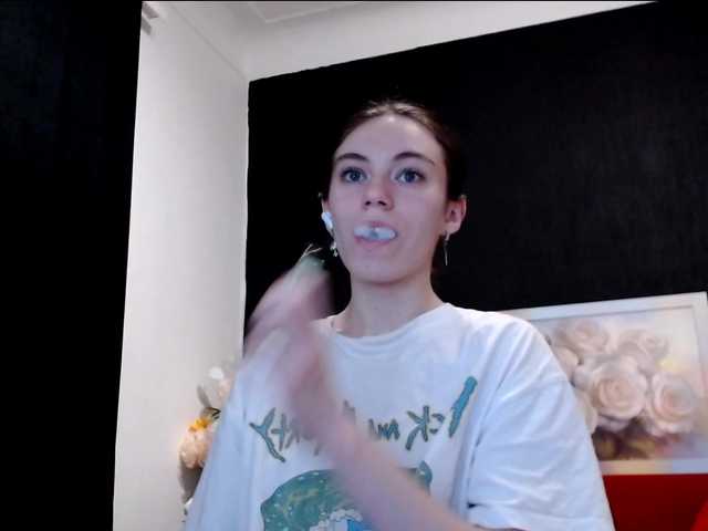 Danielle-Morina live cam on BongaCams
