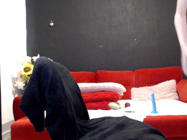 Danielle-Morina live cam on BongaCams