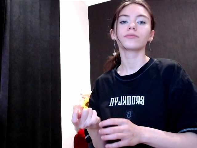 Danielle-Morina live cam on BongaCams