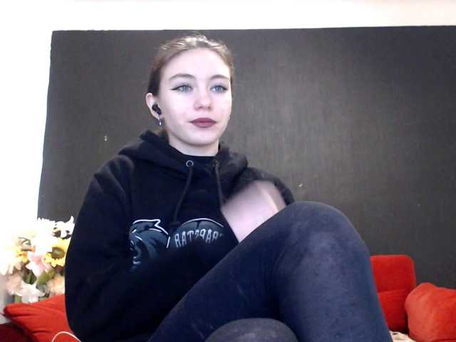 Danielle-Morina live cam on BongaCams