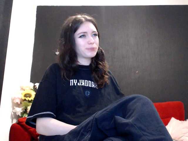 Danielle-Morina live cam preview