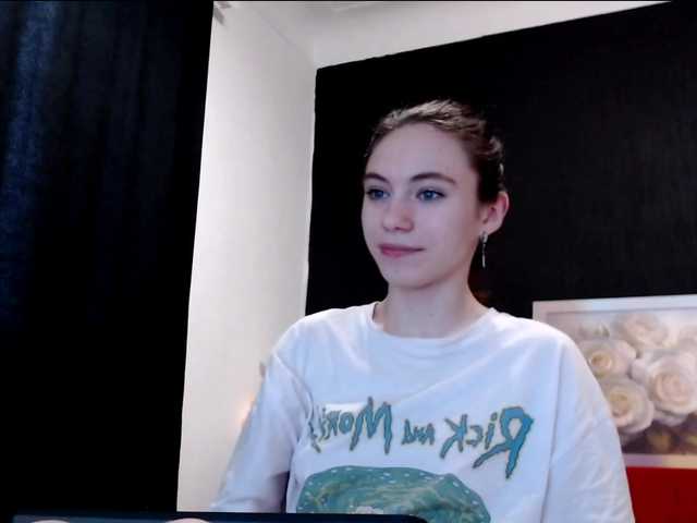 Danielle-Morina live cam on BongaCams