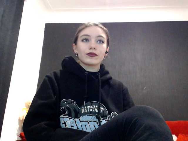 Danielle-Morina live cam on BongaCams