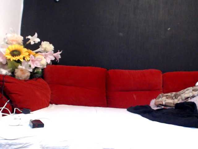 Danielle-Morina live cam on BongaCams