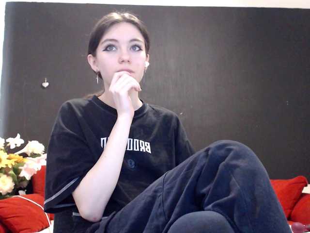 Danielle-Morina live cam on BongaCams