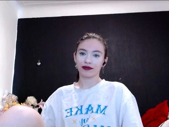 Danielle-Morina live cam on BongaCams