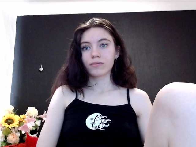 Danielle-Morina live cam on BongaCams