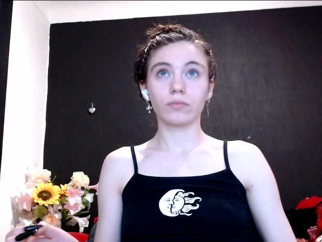 Danielle-Morina live cam on BongaCams
