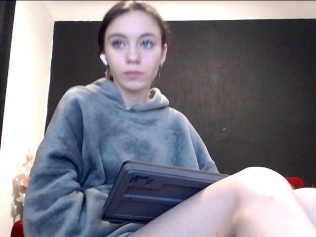 Danielle-Morina live cam on BongaCams