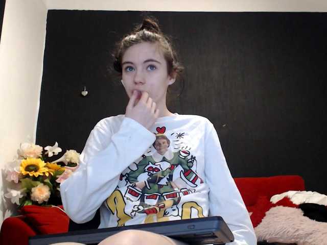 Danielle-Morina live cam on BongaCams