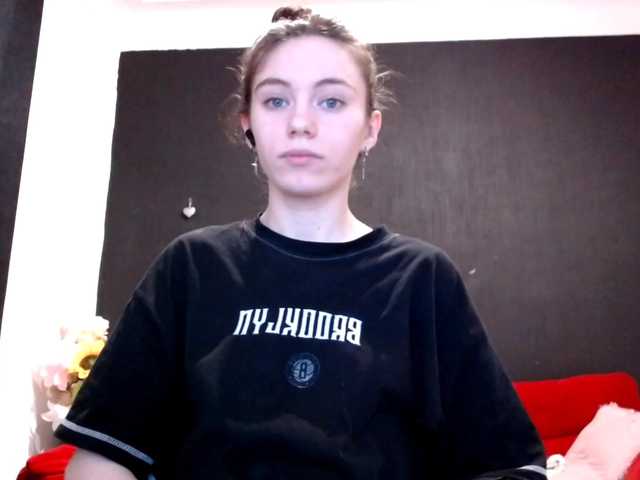 Danielle-Morina live cam on BongaCams