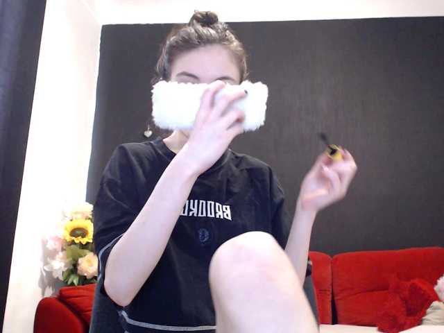 Danielle-Morina live cam on BongaCams