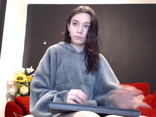 Danielle-Morina live cam on BongaCams