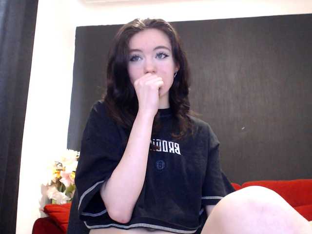 Danielle-Morina live cam on BongaCams