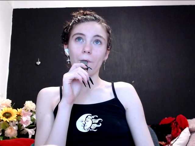 Danielle-Morina live cam on BongaCams