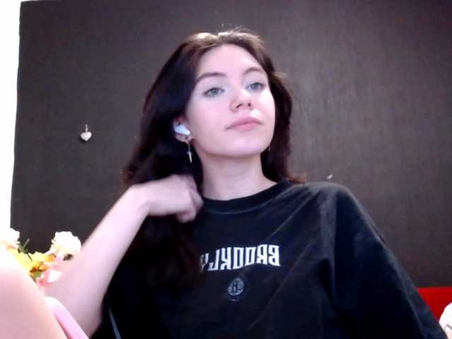 Danielle-Morina live cam on BongaCams