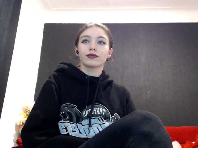 Danielle-Morina live cam on BongaCams