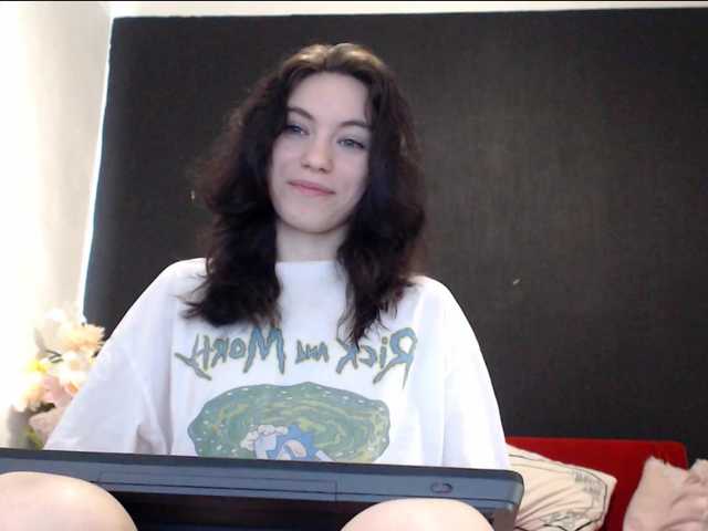 Danielle-Morina live cam on BongaCams