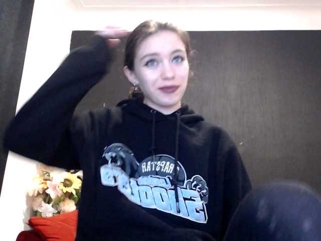 Danielle-Morina live cam on BongaCams