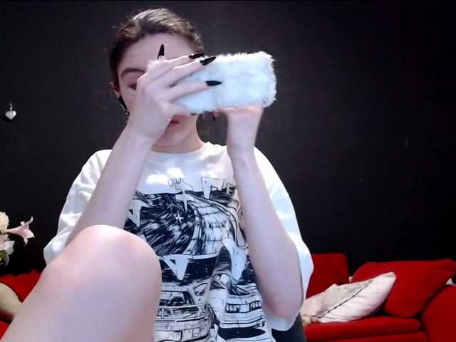 Danielle-Morina live cam on BongaCams