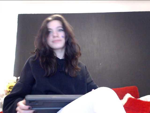 Danielle-Morina live cam on BongaCams