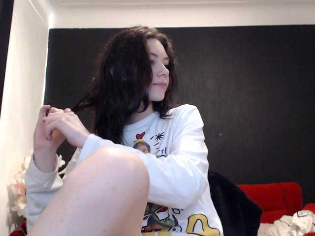 Danielle-Morina live cam on BongaCams