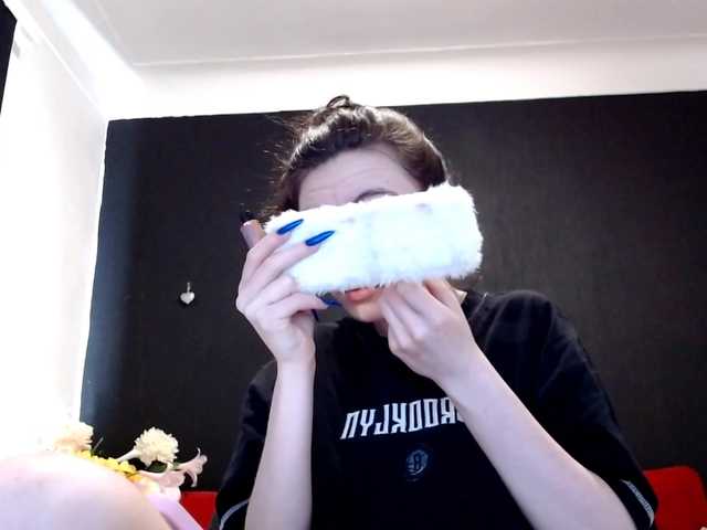 Danielle-Morina live cam on BongaCams
