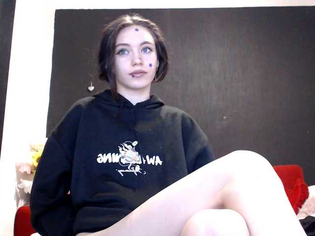 Danielle-Morina live cam on BongaCams