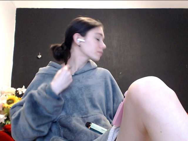 Danielle-Morina live cam on BongaCams