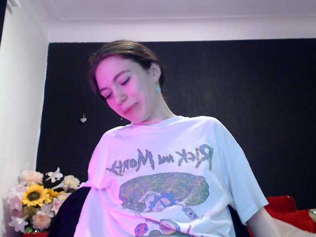 Danielle-Morina live cam on BongaCams