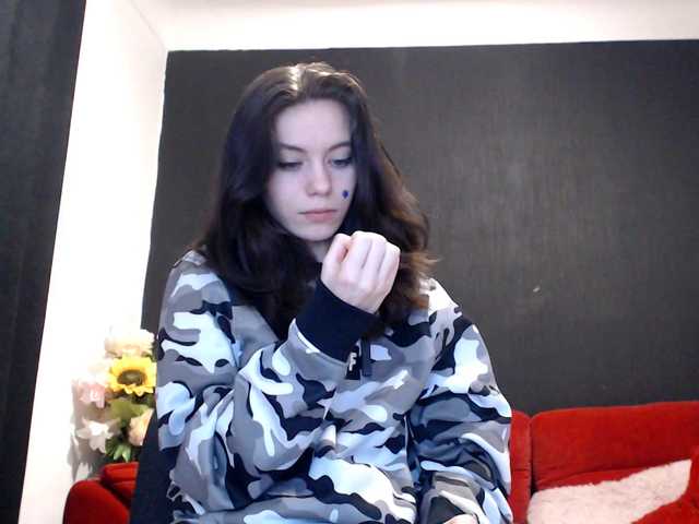 Danielle-Morina live cam