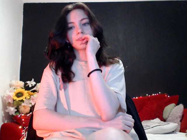 Danielle-Morina live cam