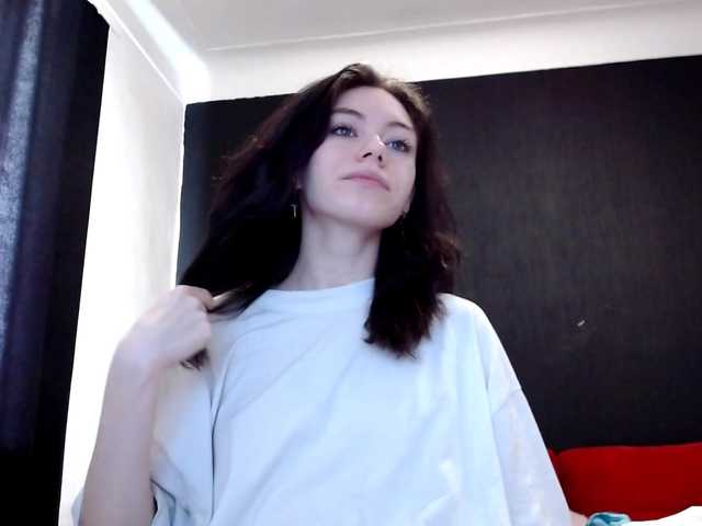 Danielle-Morina live cam on BongaCams