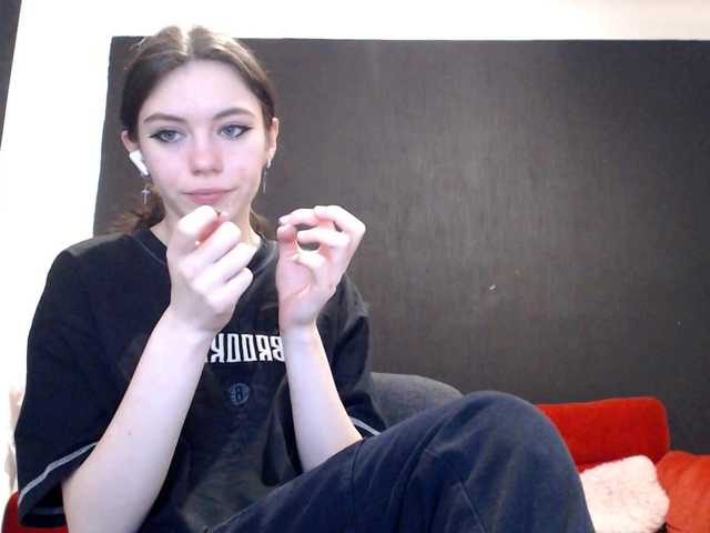 Danielle-Morina live cam on BongaCams