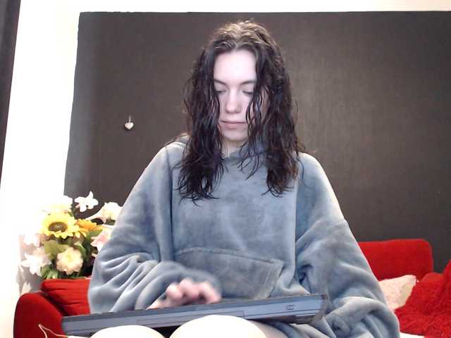 Danielle-Morina live cam on BongaCams