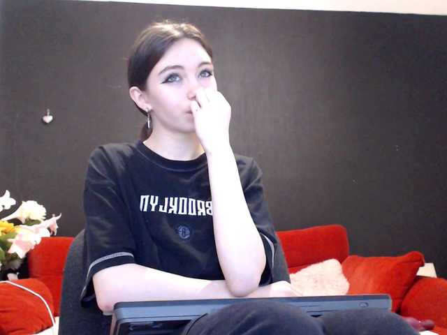Danielle-Morina live cam on BongaCams