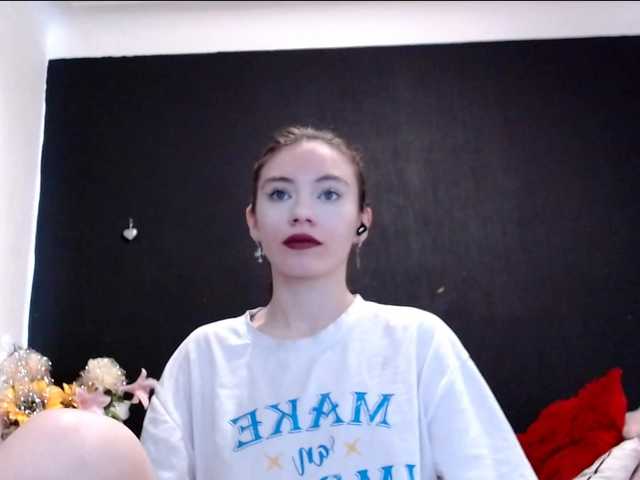 Danielle-Morina live cam on BongaCams